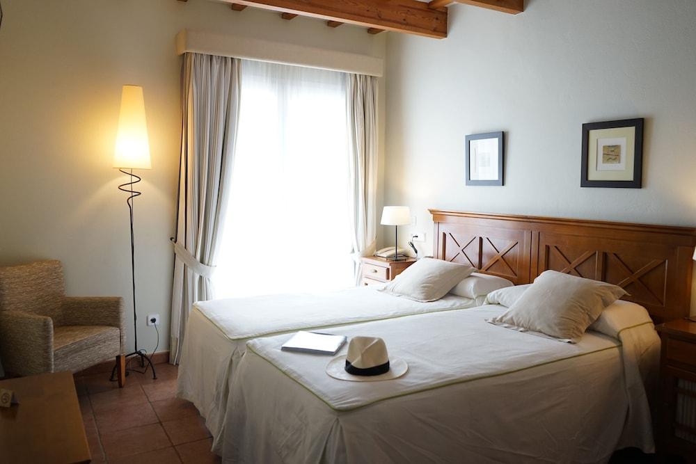 Hotel Es Mercadal Dış mekan fotoğraf