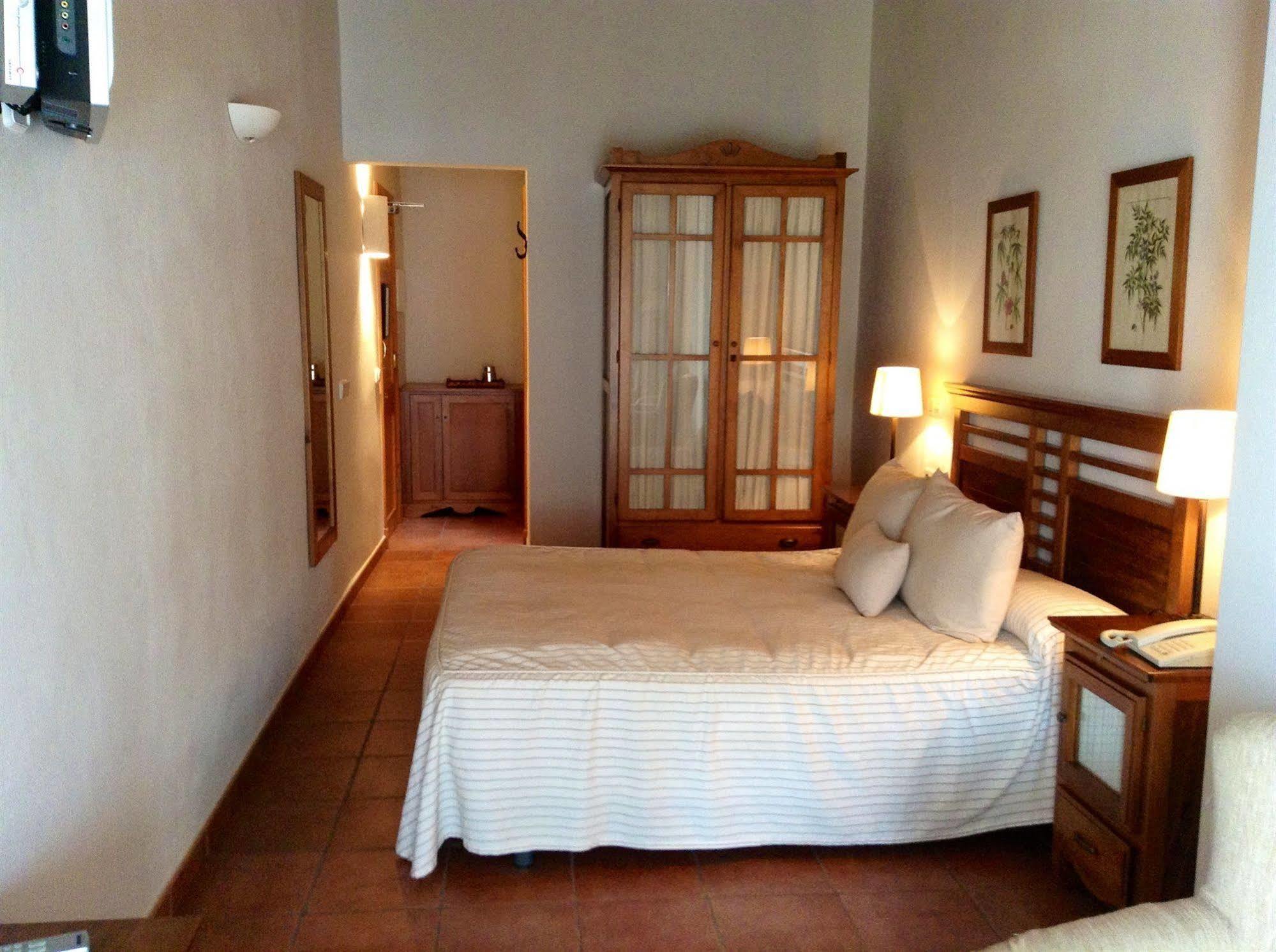 Hotel Es Mercadal Dış mekan fotoğraf